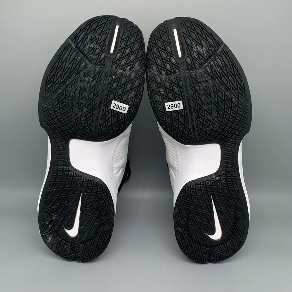 Nike Zoom Out Clear Out Basketball Shoes 844372-001 Men’s‎ Sz 10.5